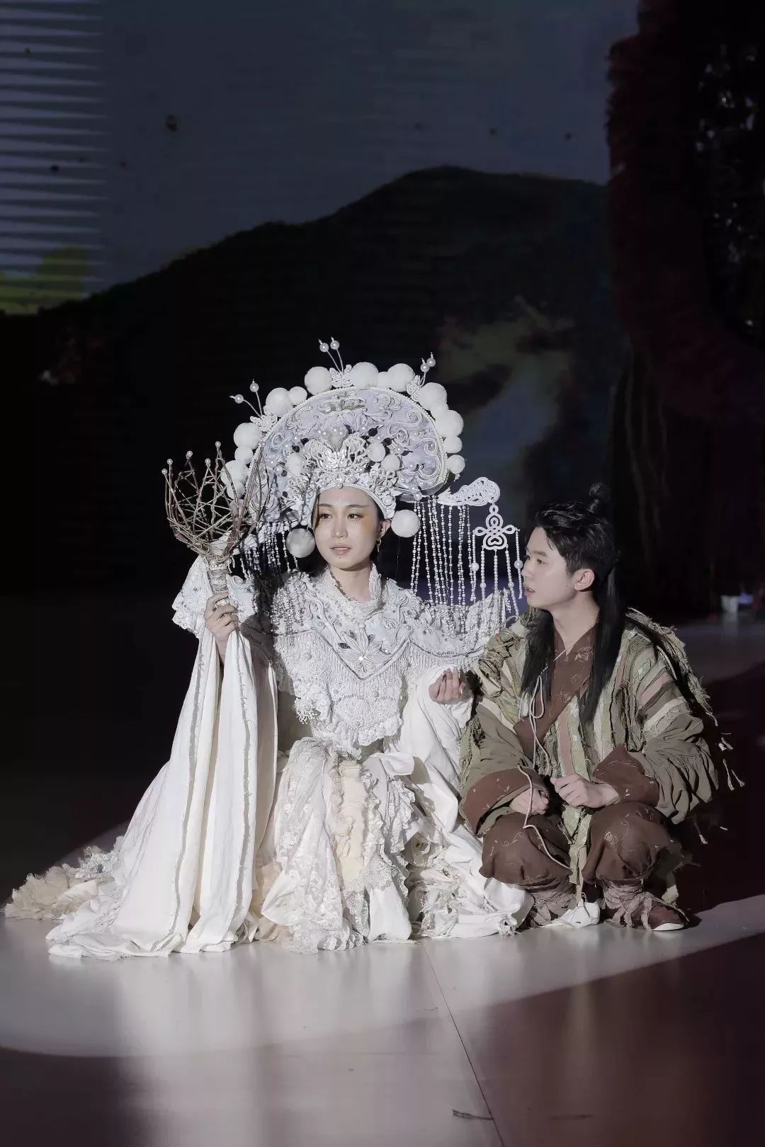 戏剧服饰设计的硬核魅力这组来自北服设计师的大片作品爱了