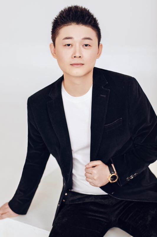 520小军最浪漫情歌《爱需要》抢先登陆