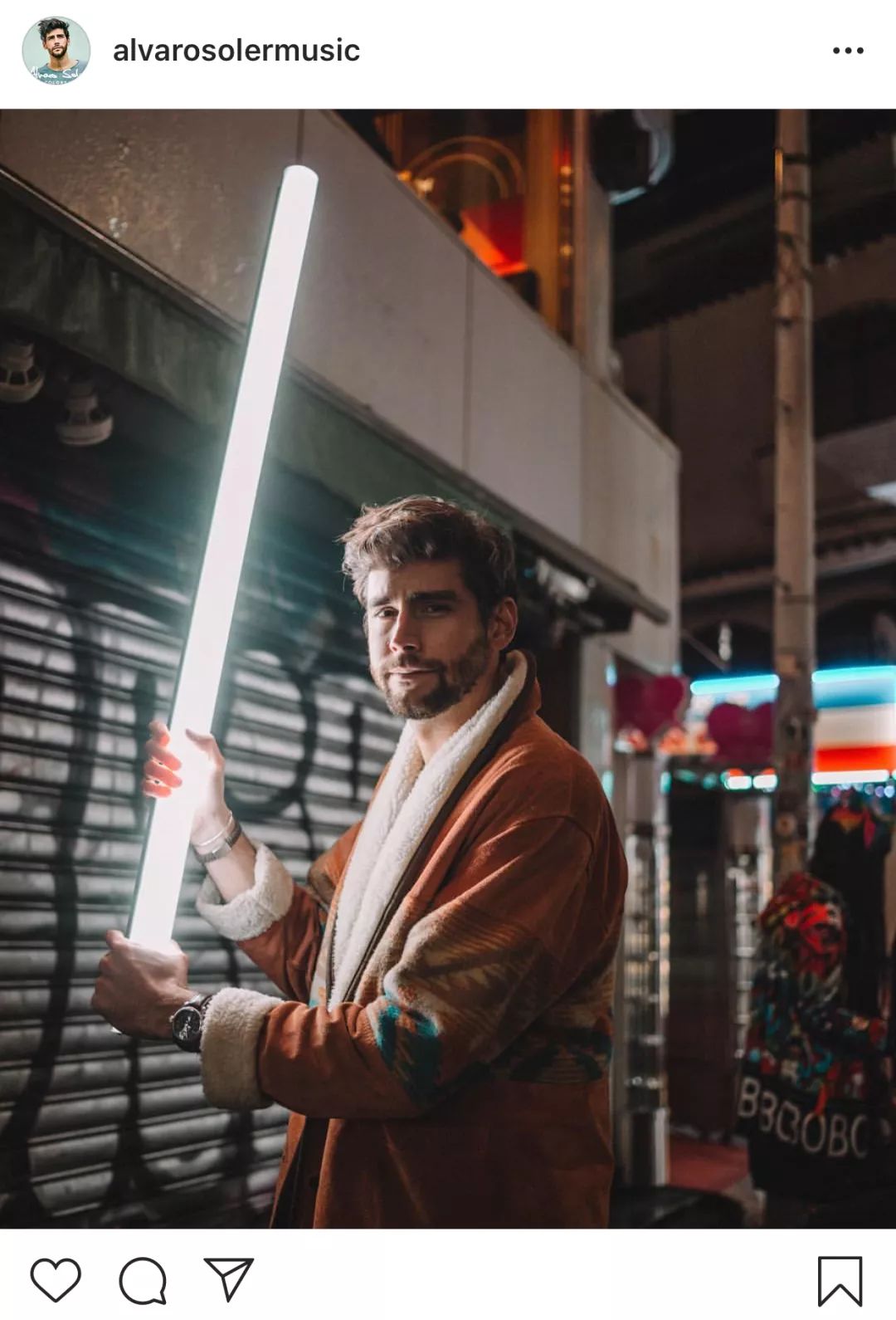 你的老公alvaro又出夏日飙车必备单曲了请停止散发你的魅力吧