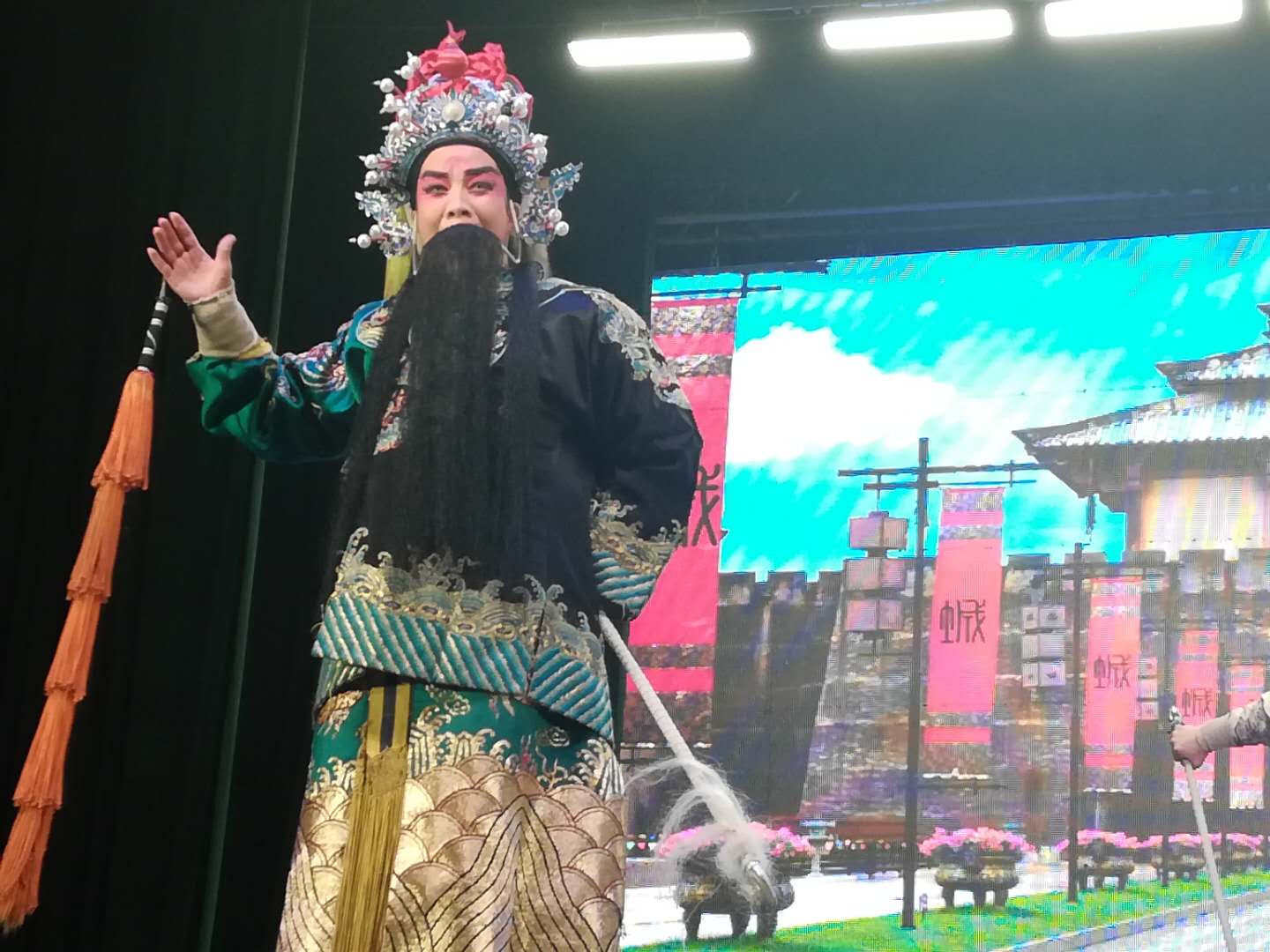 盂县东宋村看晋剧表演吃大锅拉面