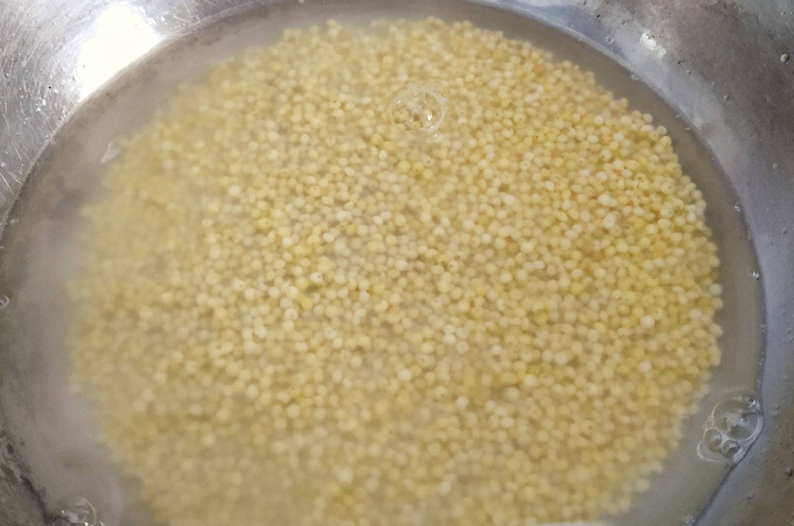 小米软饼,营养丰富,松软易消化,食材简单,赶紧做给宝宝吃