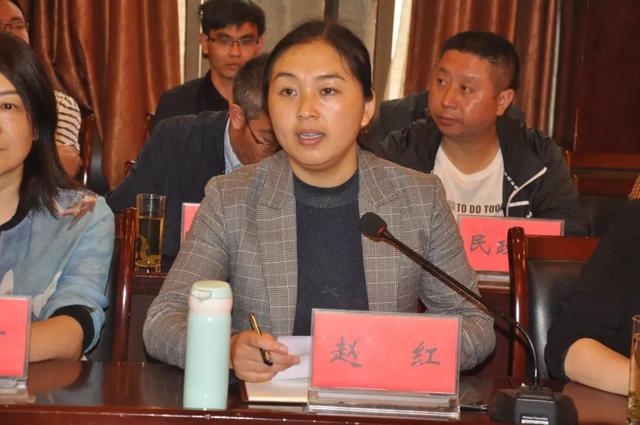 威信县举行张云书老师培养激励经费发放仪式