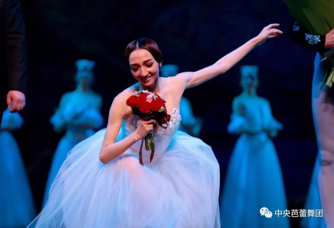 中国首席芭蕾舞女演员图片