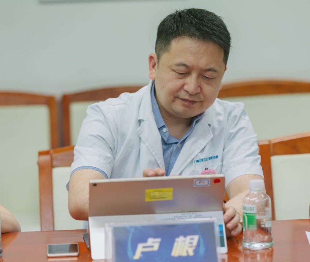 近14万人在线观看小熊医院这场直播,还可以继续看!