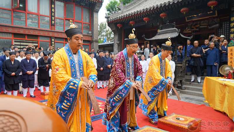 北京市呂祖宮舉行慶賀呂祖聖誕暨全真派冠巾法會