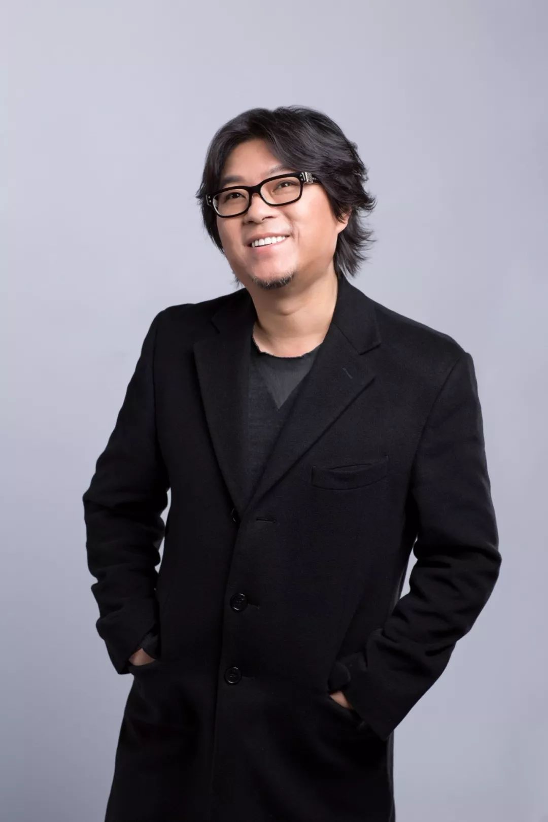 高晓松几经辗转,最后跑到厦门大学做流浪歌手.