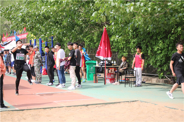 【玛珈之窗】注意!一大波不容错过的运动会精彩动图袭来.