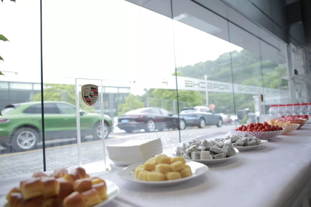 活动花絮 || 保时捷汽车涂鸦,4s店探秘之旅