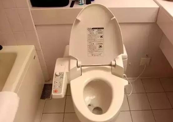 日本人卫生间能吃饭我只想说太变态了吧
