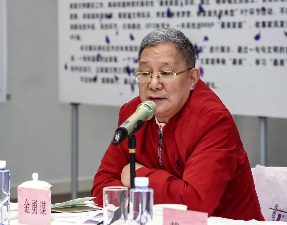 徐汇区枫林街道家庭代表金勇谋2012年7月,在徐汇区妇联,枫林街道妇联