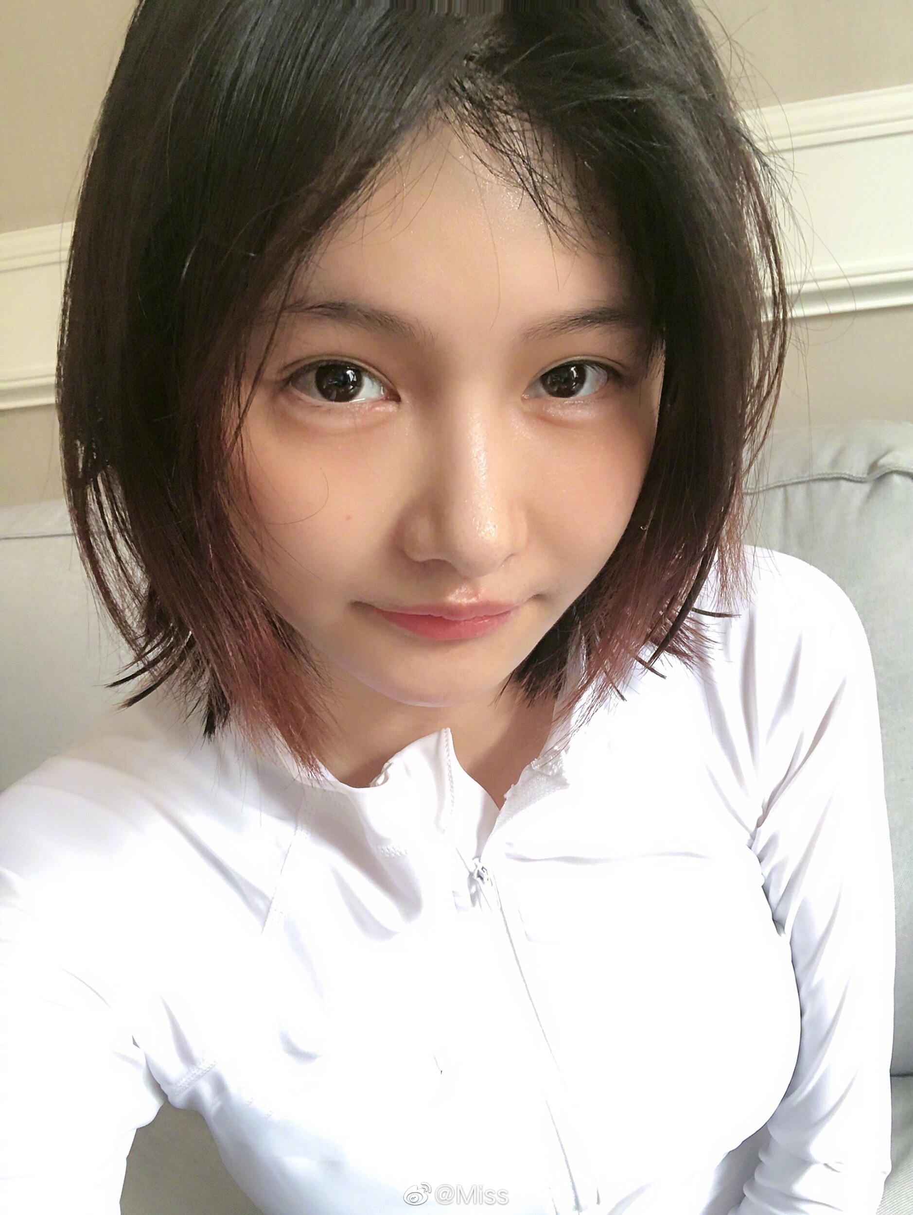 虎牙miss一姐晒健身后素颜照看完之后网友大小姐很有料