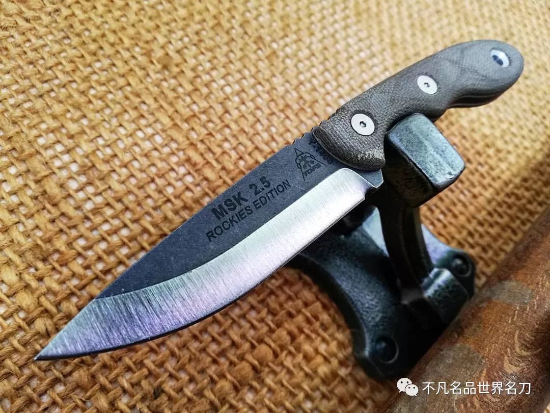tops美国尖端战术刀每天不一样的美图三
