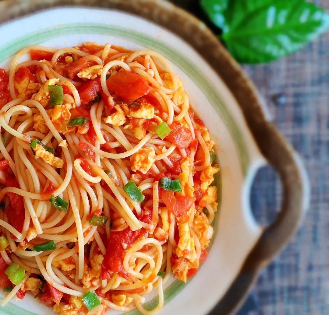 营养丰富的番茄鸡蛋炒意面就做好了,简单易学快来试做下吧!