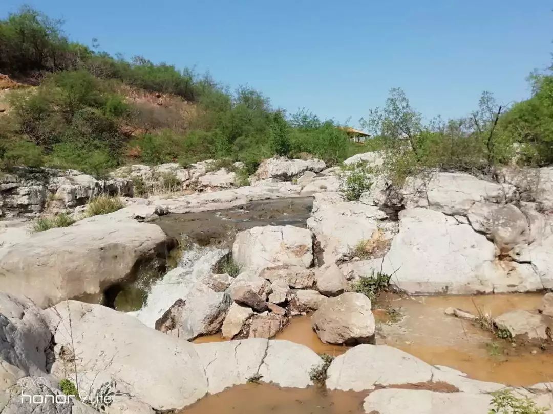 远离尘嚣来峰峰小九寨给自己放个假吧