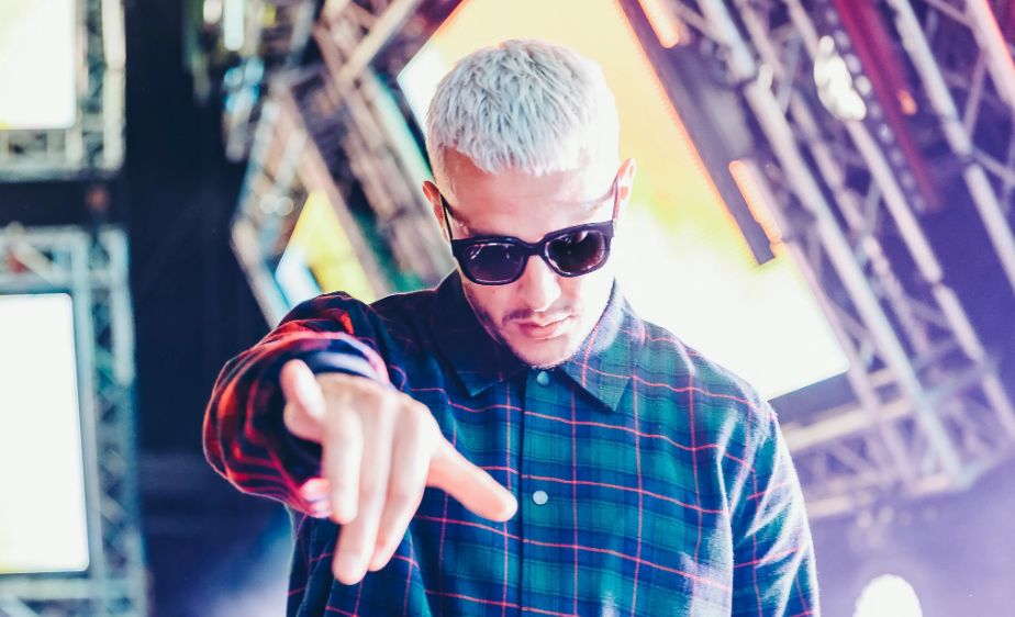 他是lady gaga的制作人,风靡全球却很少摘下墨镜!_snake