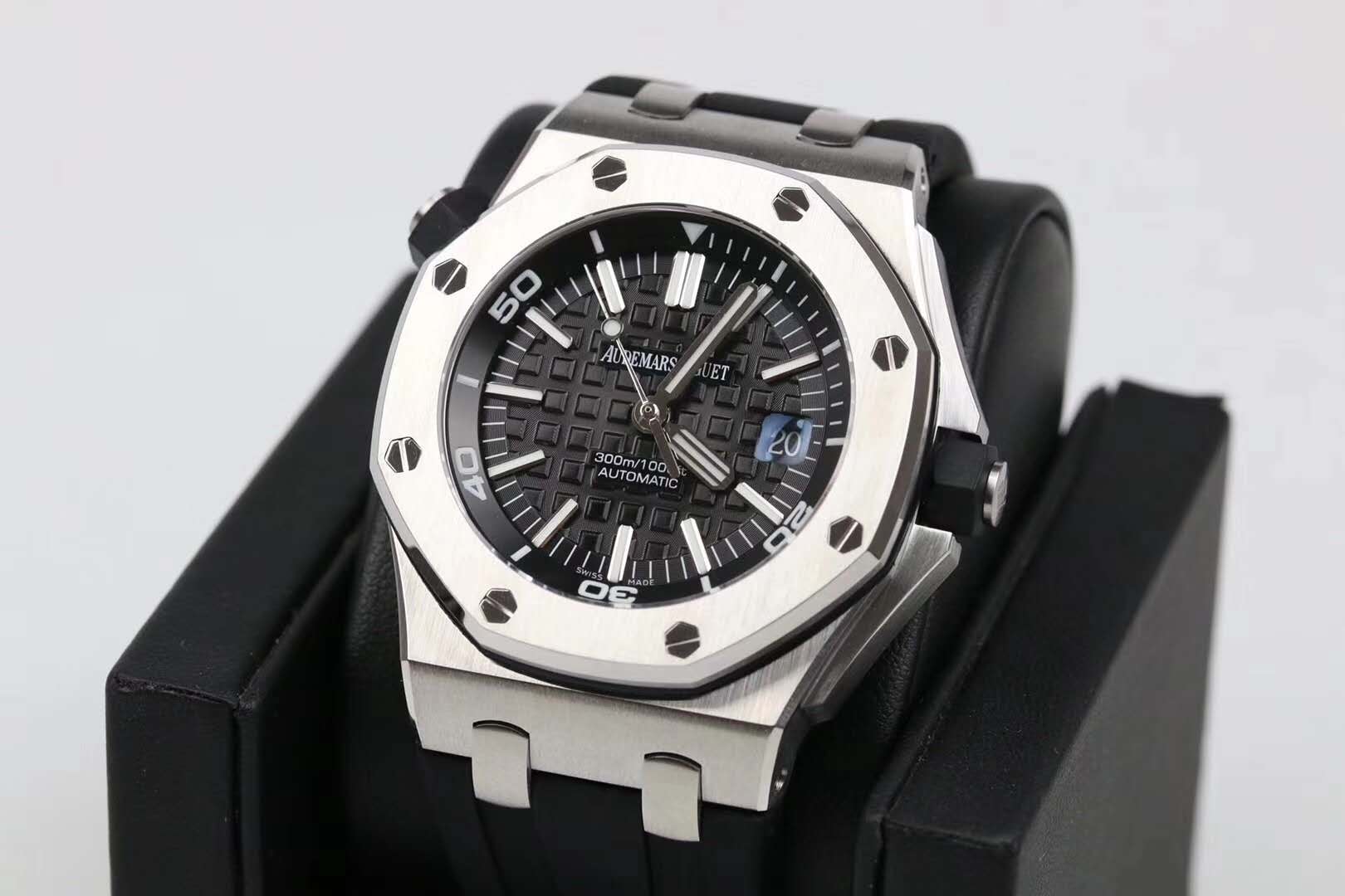 对比评测:n厂鼻祖ap爱彼皇家橡树离岸型系列15703st休闲潜水腕表手表