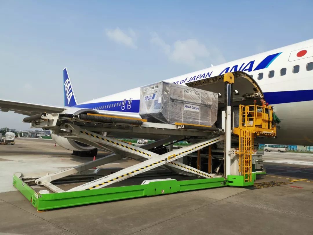 伴随着白云机场国际化进程加快,白云地勤朝着规范化,标准化,国际化