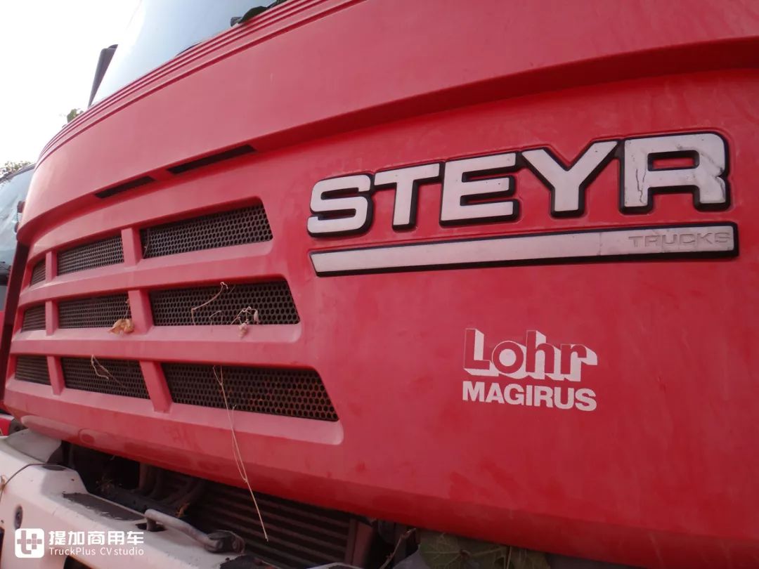 还有以man的l2000和m2000车型为基础而开发的nlk轻卡和nmk两款车型