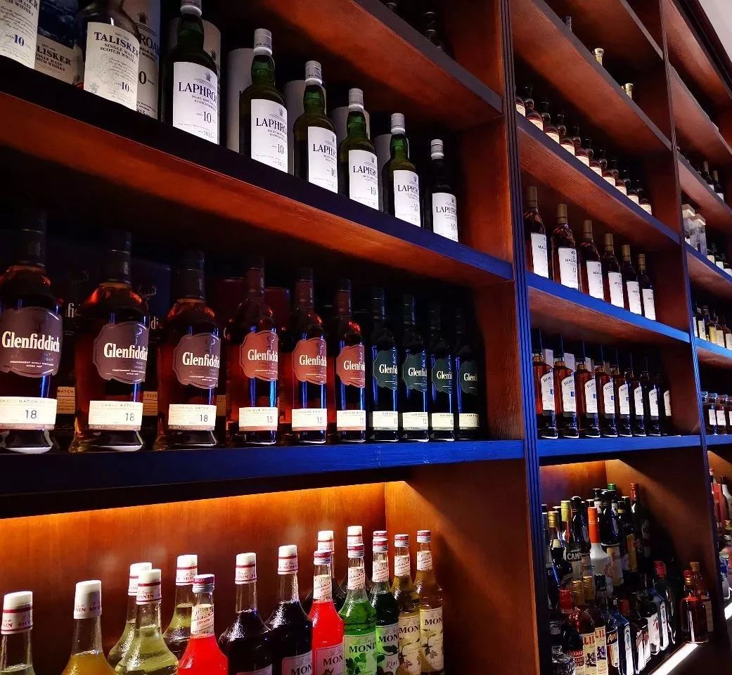 520就去诸暨这家有格调的酒吧遇到一见钟情的她