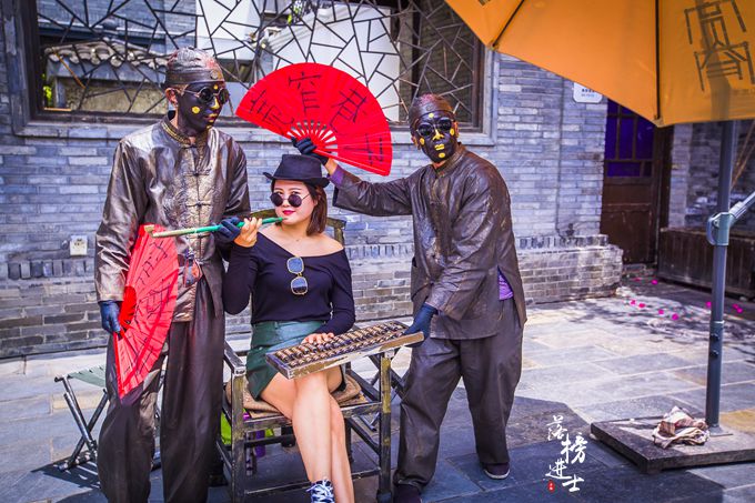 原创成都这条网红街充满了市井气每天游客众多景美好玩还免费