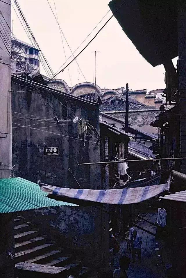70年代,解放碑还是最高的建筑—老照片上的重庆记忆