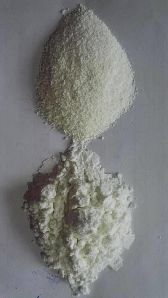 有一点点咸(由于沙漠缺水,骆驼在沙漠中吃的是盐碱性比较重的食物)