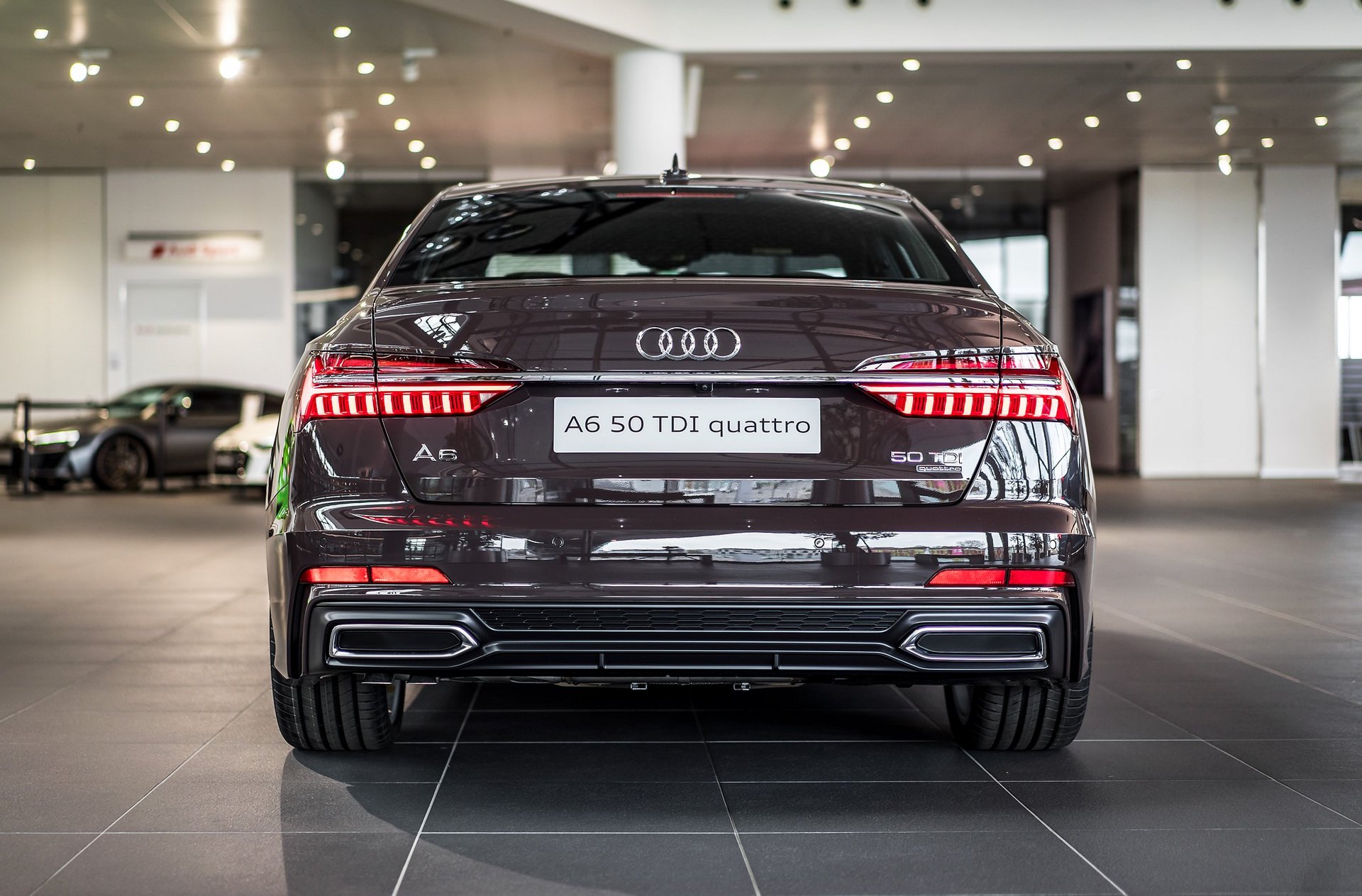 海外定制版奥迪a6新车内饰配色采用复古风格