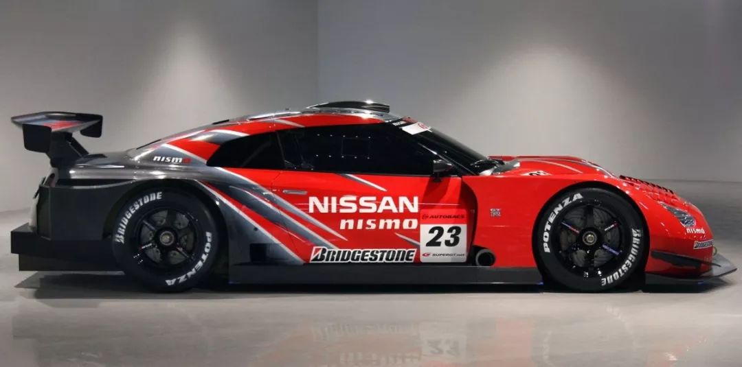 加个尾翼就是赛车了别逗了y车评