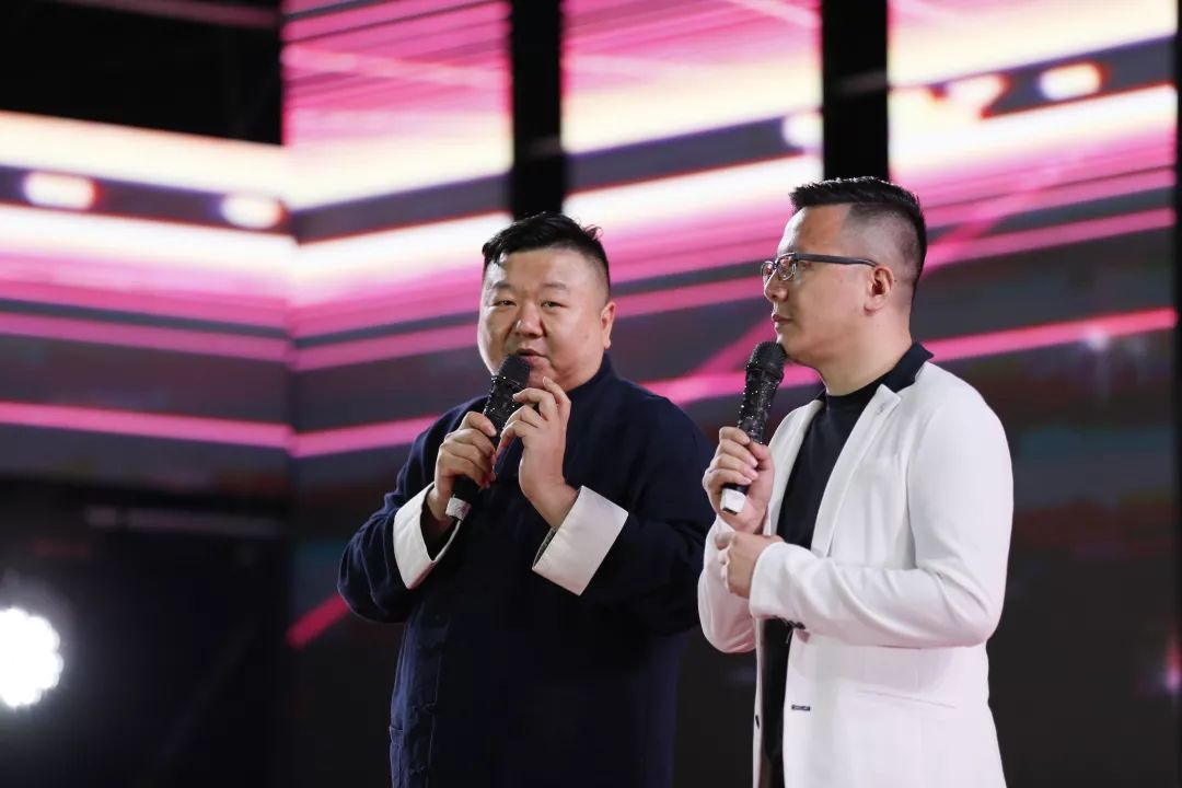 表演:fm101.7欢乐点点工作室 大聪 薛子    "最美声音"颁奖仪式