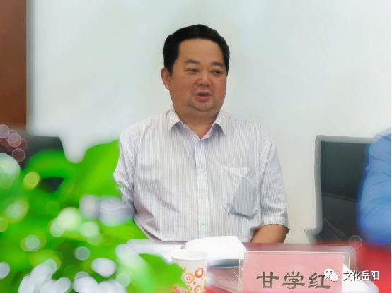 最后,市文化旅游广电局党组成员,副局长甘学红强调,公共图书馆要有更