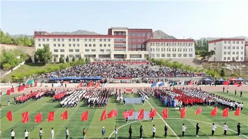 自治区团校内蒙古师范大学青年政治学院第十五届田径运动会隆重举办