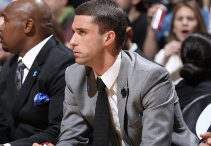 32岁少帅正式续约,此前他只是个"临时工"_桑德斯