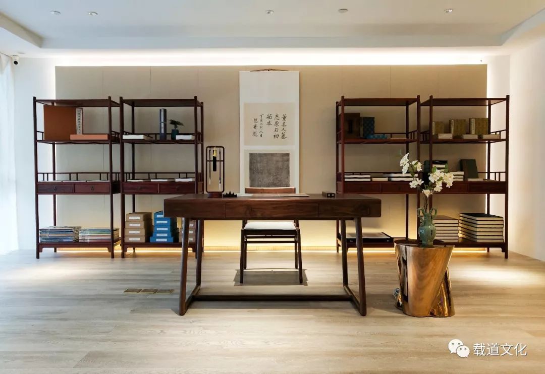 物澄怀——宋赏",分为6个展区,即:宋瓷,宋画,宋书房,宋茶,宋花及古琴