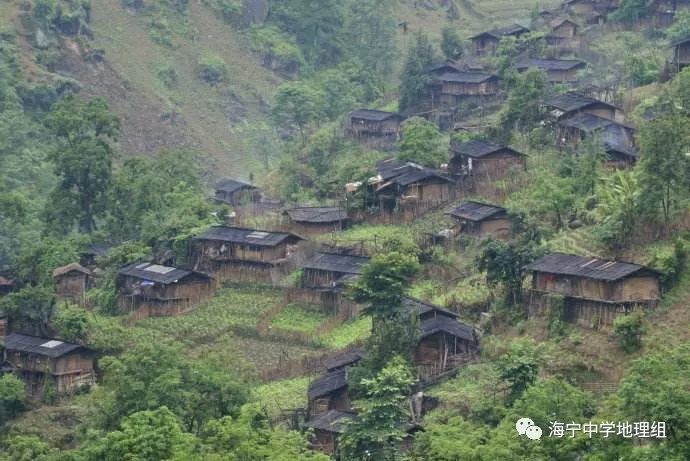 每日一题844千脚落地房