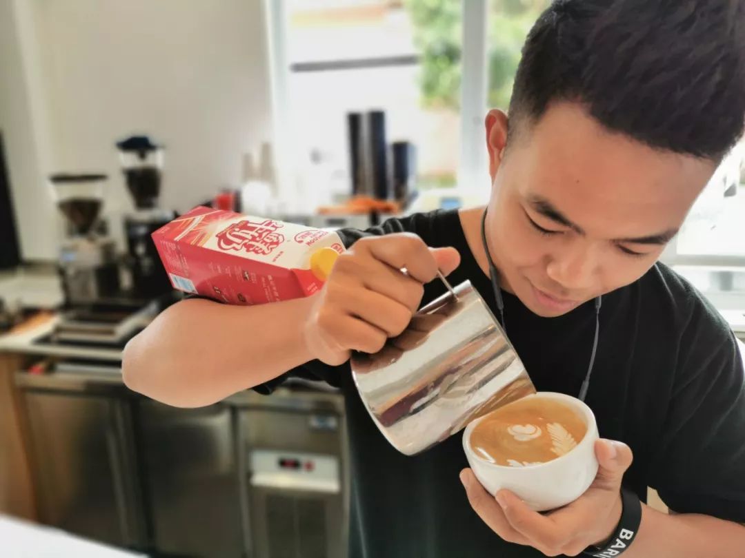 6号黎志豪门店:coffee garden5号姚志浩门店:麦咖啡4号梁振宇门店:df