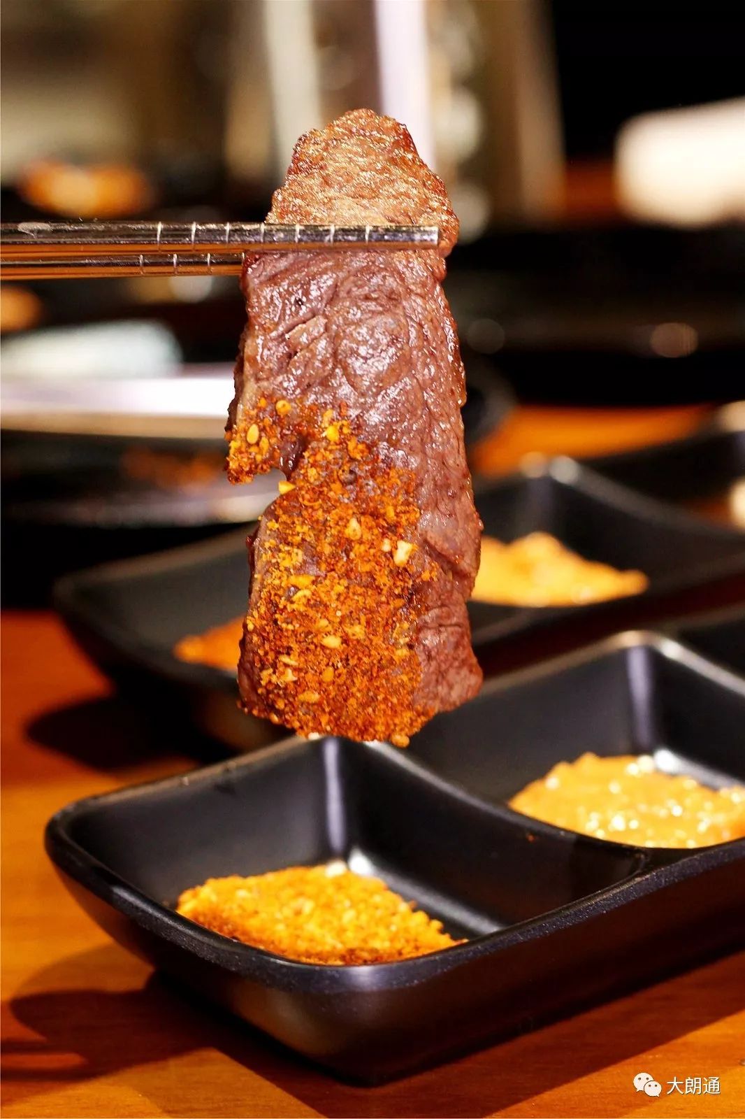 4人同行100元直接派烤肉星人必打卡的黑牛烤肉一口入魂