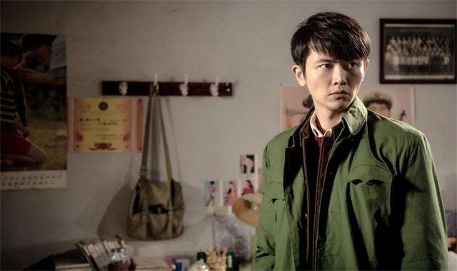 戏骨合作《远方的家》,这是一部中老年爱情故事,刘端端在里面饰演宋飞