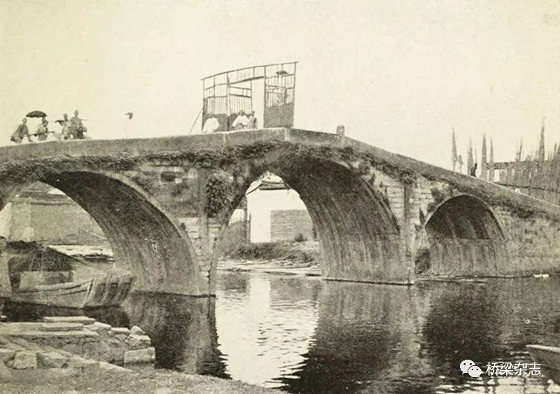 一座拱宸桥半部杭州史
