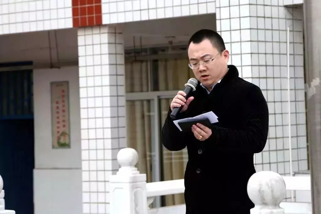 春风浩浩诗书香学子菁菁奏华章南门学校小学部读书月系列活动