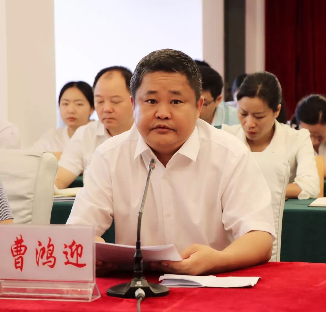 省级卫生技术评估专家组对西盟县创建国家卫生县城进行评估