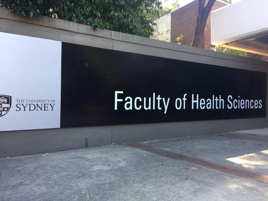 "基本上医学生学什么,我们就学什么,解剖生理都要学.