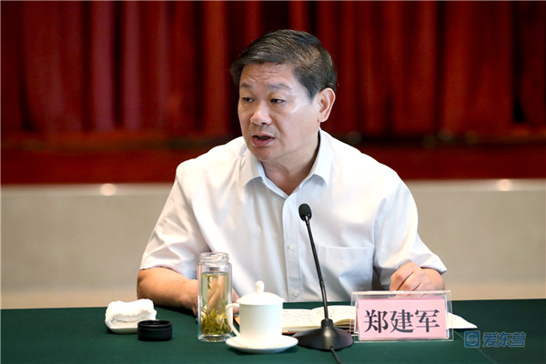 市人大常委会主任 郑建军6969下一步,要强力推进交通基础设施建设