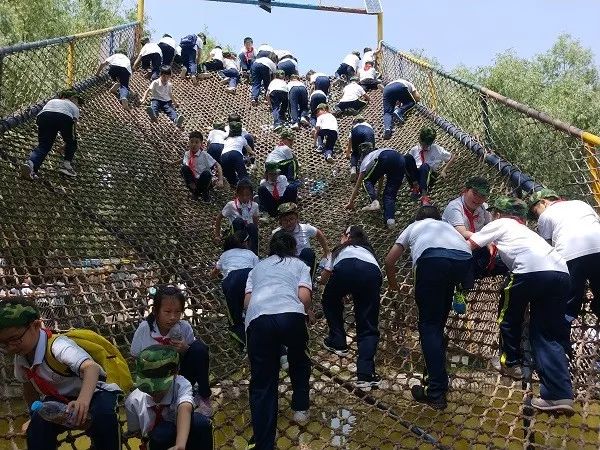 放飞梦想航空国防科技之旅风轮小学阎良飞机城研学实践活动