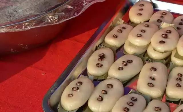 扯篷豆腐干,南瓜饼,巧果,豇豆糕,亲手煮一道本地特色的美食,总是能让