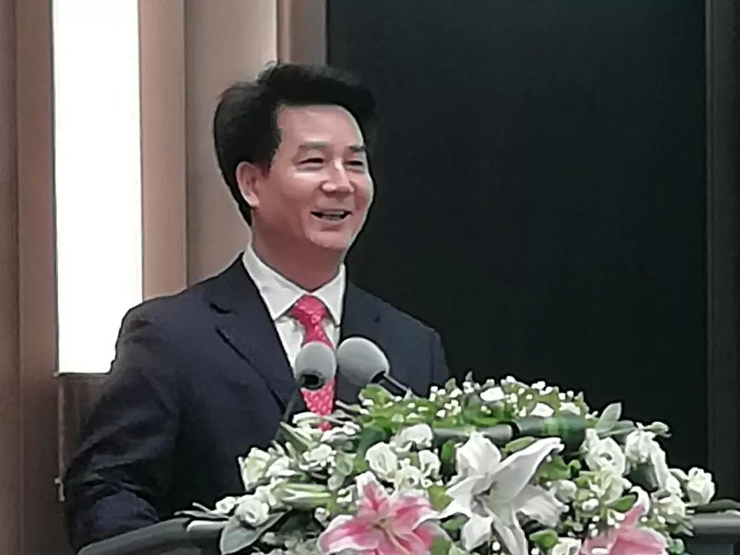 自治区农业农村厅厅长刘俊和广西横县县委书记黄海韬发表了讲话和致辞