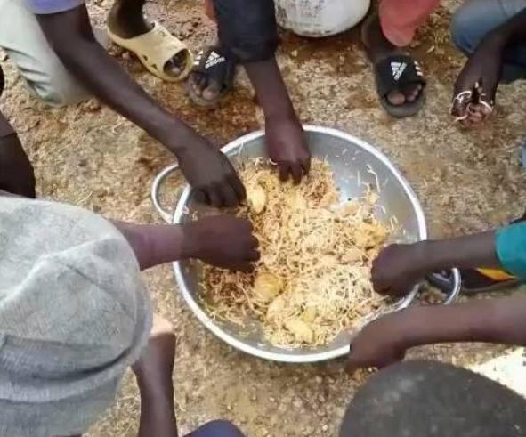 美国人的午饭非洲人的午饭中国人的午饭网友中国人最幸福