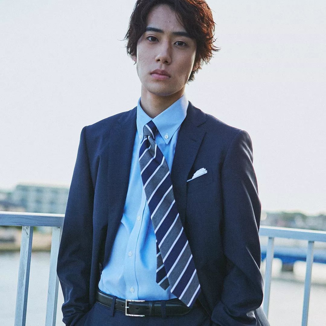 男人穿西装就该不正经