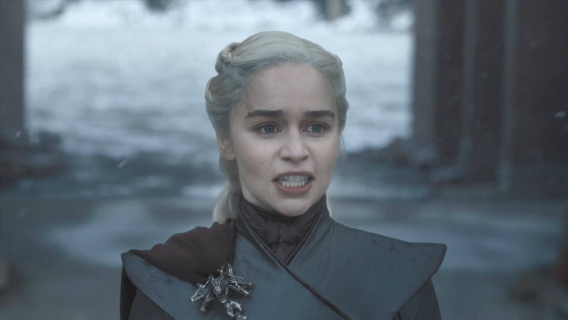 丹妮莉丝向无垢者下令处置掉所有兰尼斯特家族属下无辜的百姓,小恶魔