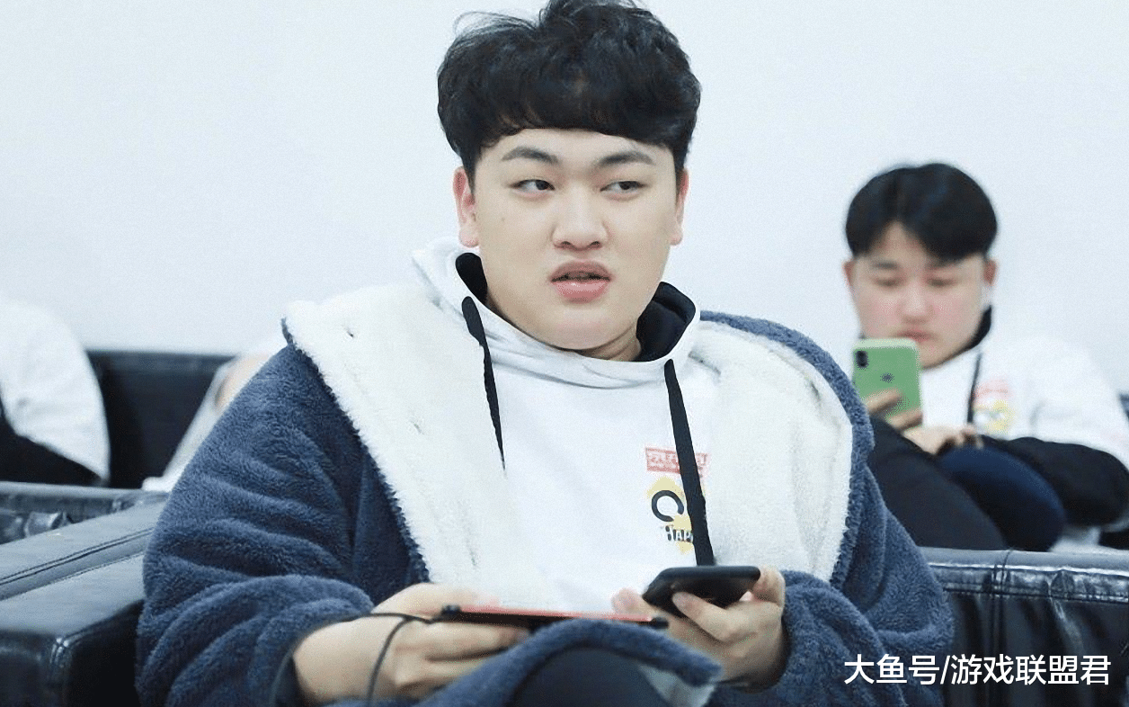 王者荣耀qg刺痛对战主播直言一打四才能赢却被这三点困扰着