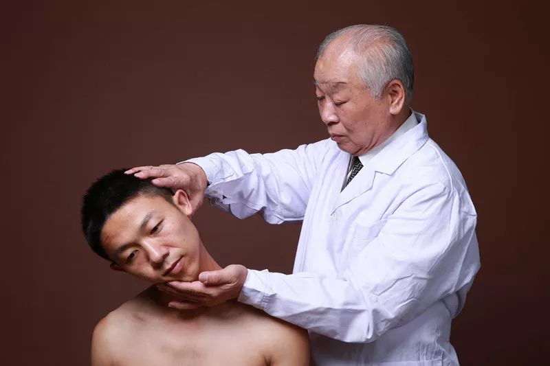 视频图解颈椎整复法颈椎病患者的福音
